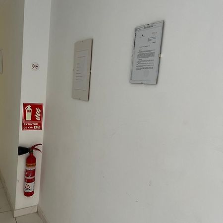Pension Cerda 112 Alicante Eksteriør billede