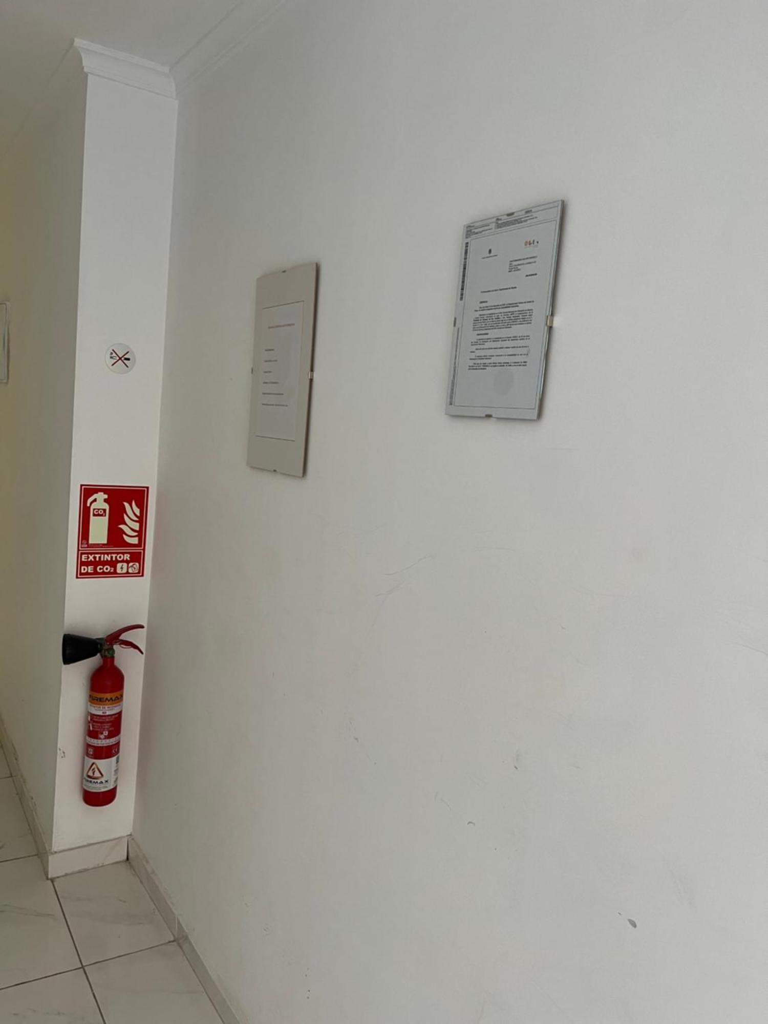 Pension Cerda 112 Alicante Eksteriør billede